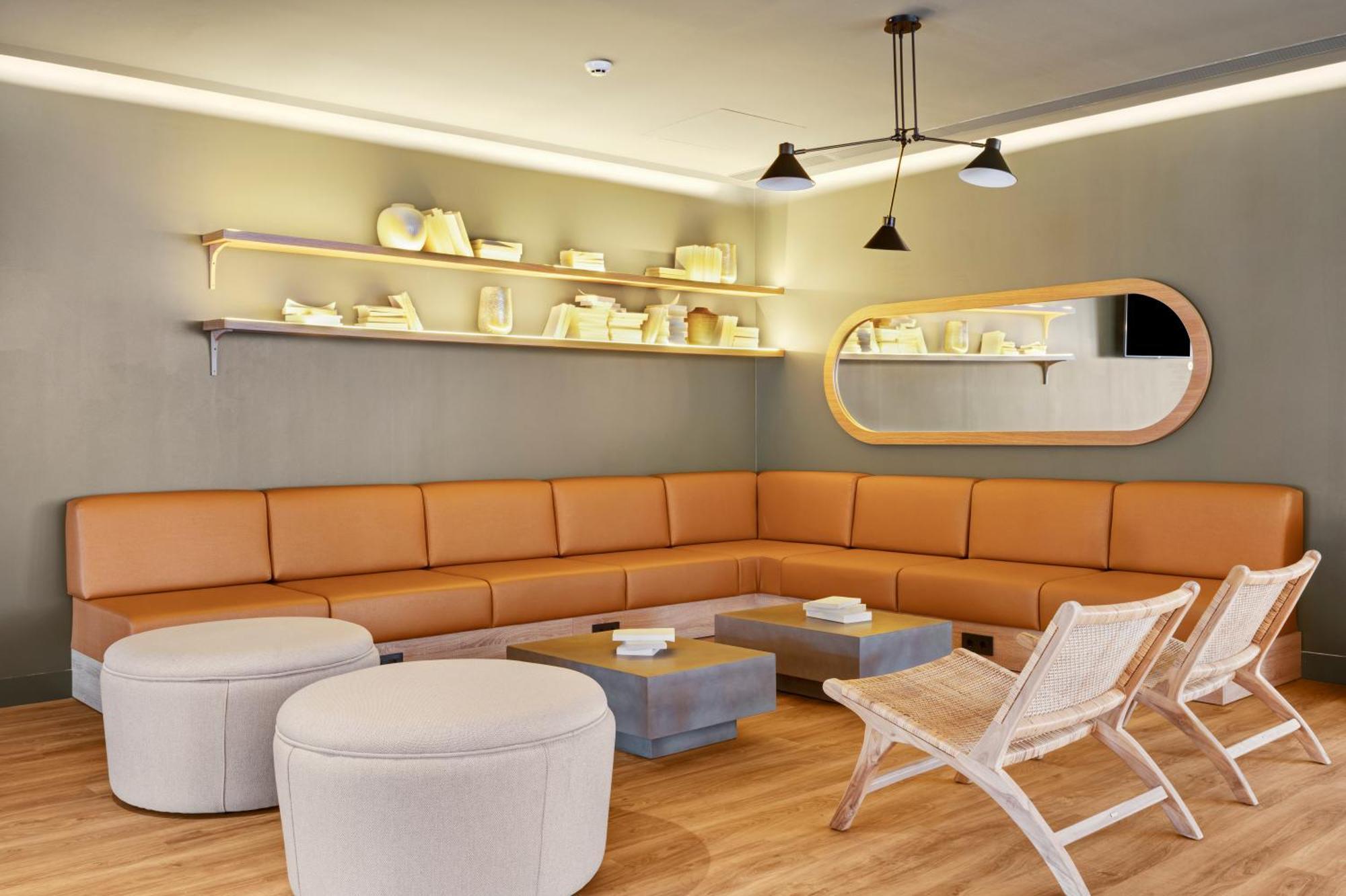 B&B Hotel קסטרו אורדיאלס מראה חיצוני תמונה