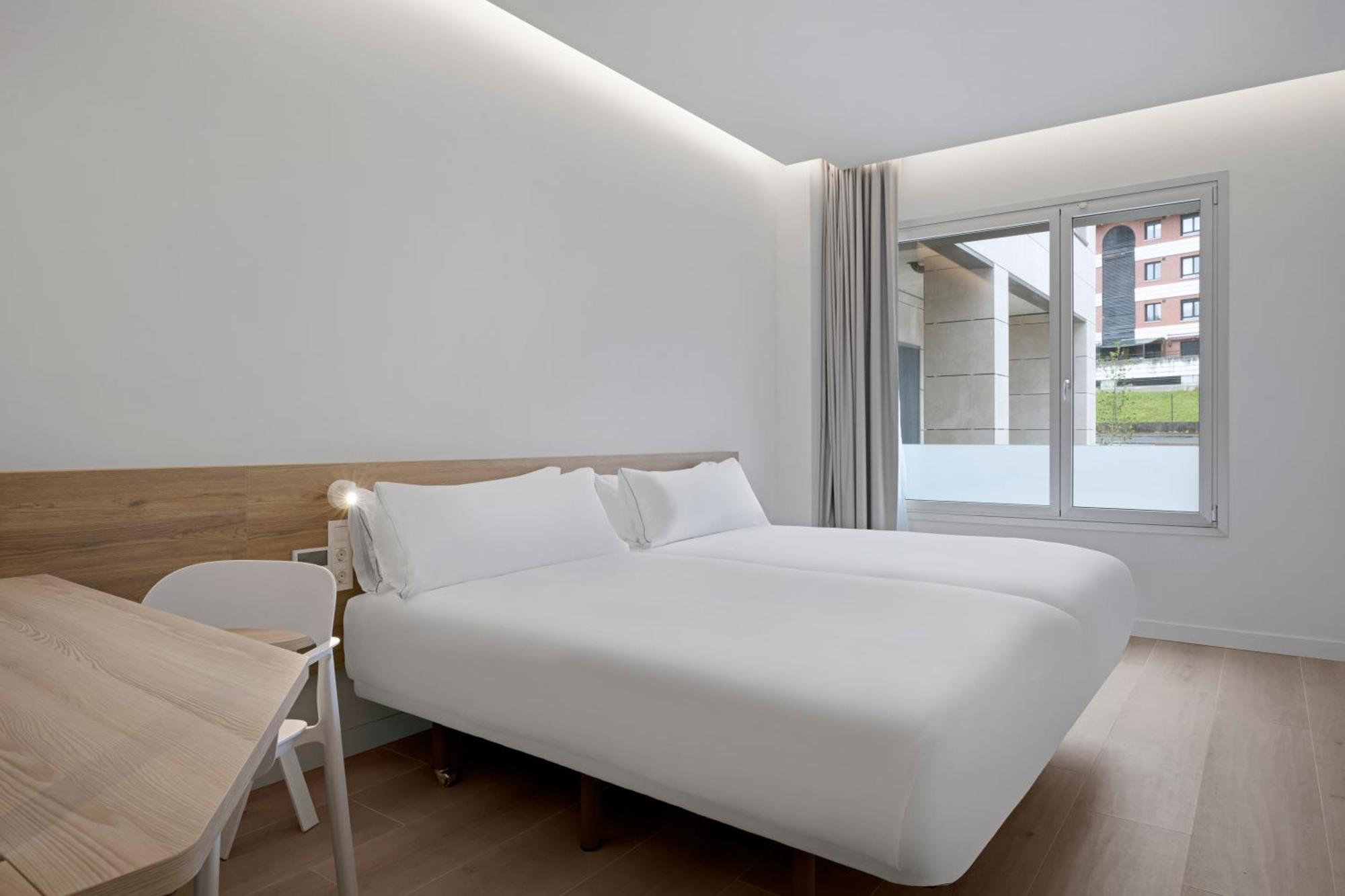 B&B Hotel קסטרו אורדיאלס מראה חיצוני תמונה