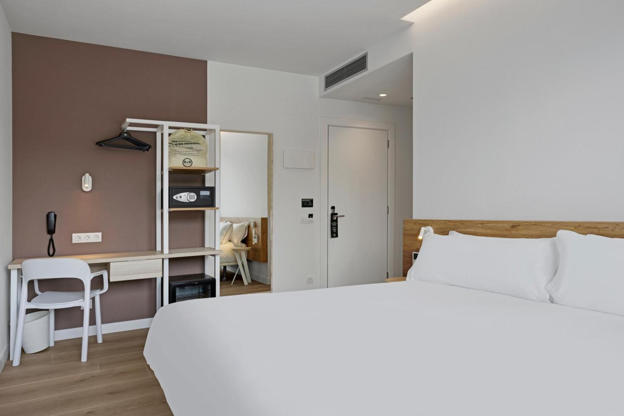 B&B Hotel קסטרו אורדיאלס מראה חיצוני תמונה